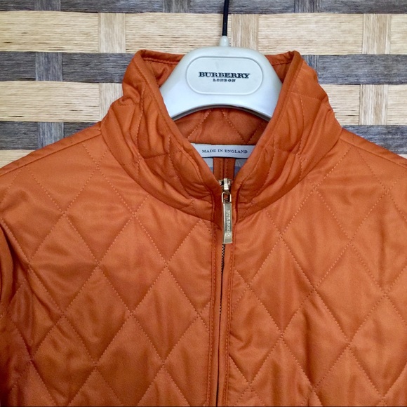 Authentic Burberry Women’s Diamond Quilted Jacket - Picture 4 of 8